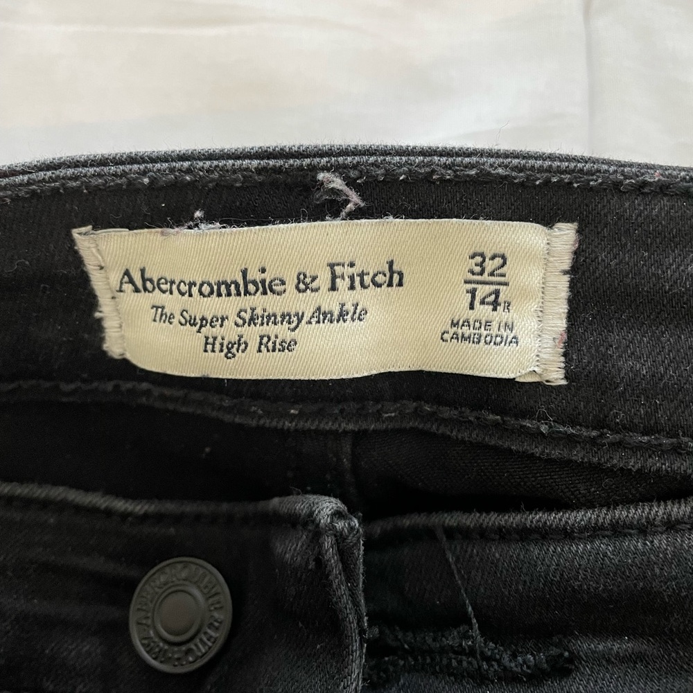 Abercrombie & Fitch super skinny ankle high rise black jeans